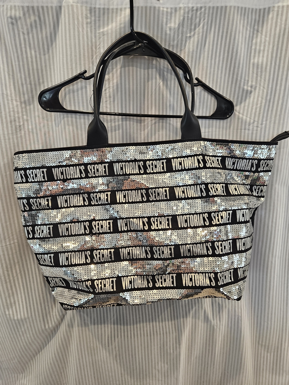 Victoria’s Secret Black Silver Sequin Bling Lg Tote Weekender Bag Zip Top 2018